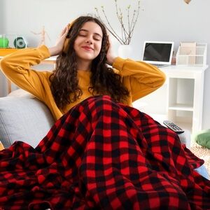 pdc brands polar Fleece Blanket buffalo plaid with Quiet eye mask 150×120 cm